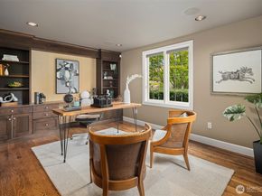2471 42nd Avenue W, Seattle WA 98199