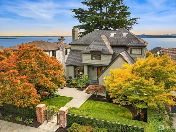 2471 42nd Avenue W, Seattle WA 98199