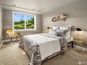 2471 42nd Avenue W, Seattle WA 98199