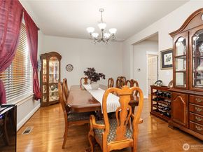 9127 NE 160th Place, Bothell WA 98028