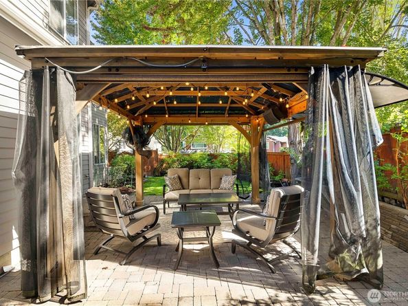 9127 NE 160th Place, Bothell WA 98028