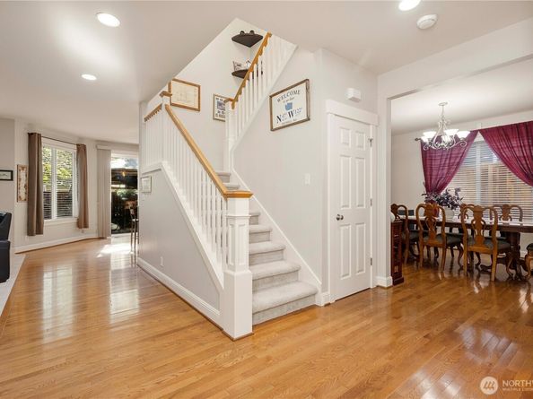 9127 NE 160th Place, Bothell WA 98028