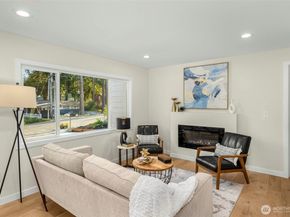 922 NE 117th Street, Seattle WA 98125