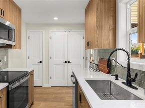 922 NE 117th Street, Seattle WA 98125