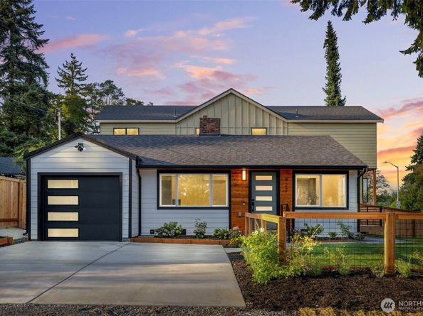 922 NE 117th Street, Seattle WA 98125