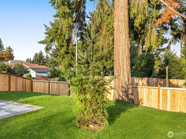 922 NE 117th Street, Seattle WA 98125