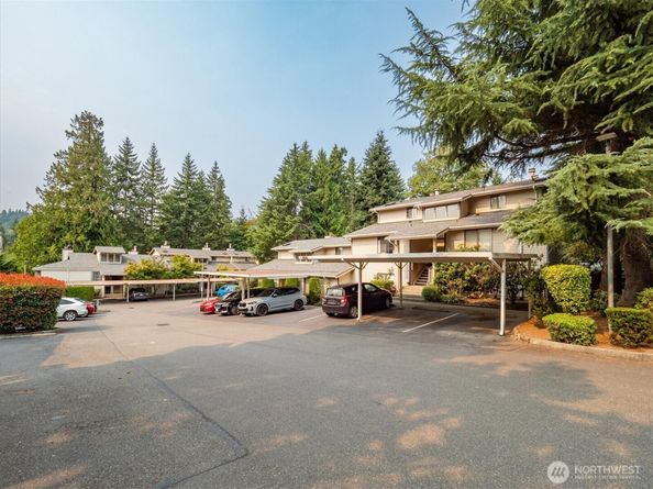 12221 100th Avenue NE 103, Kirkland WA 98034