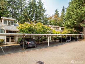 12221 100th Avenue NE 103, Kirkland WA 98034