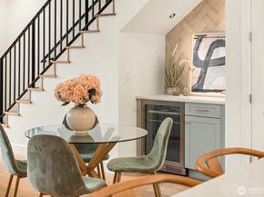 2010 9th Street W, Kirkland WA 98033