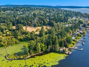 2010 9th Street W, Kirkland WA 98033
