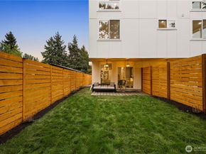 9031 4th Avenue NW B, Seattle WA 98106