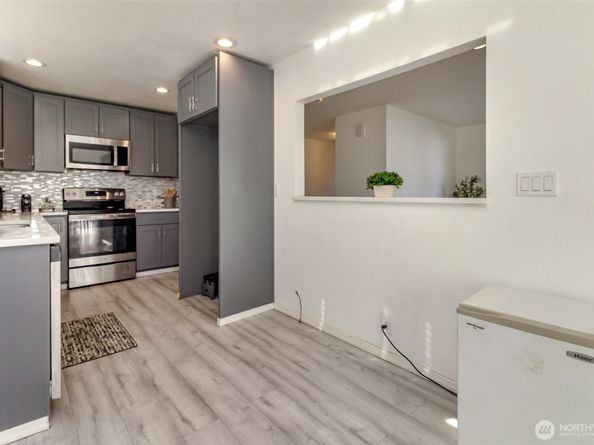 2807 S 282nd Street, Federal Way WA 98003