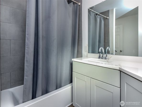 2807 S 282nd Street, Federal Way WA 98003