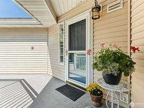 1940 S 368th Place 1940, Federal Way WA 98003