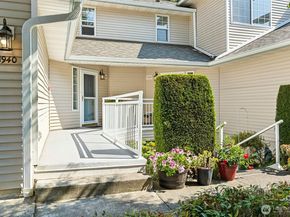 1940 S 368th Place 1940, Federal Way WA 98003