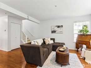1940 S 368th Place 1940, Federal Way WA 98003