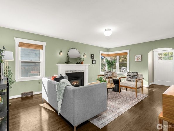 3759 SW Grayson Street, Seattle WA 98126