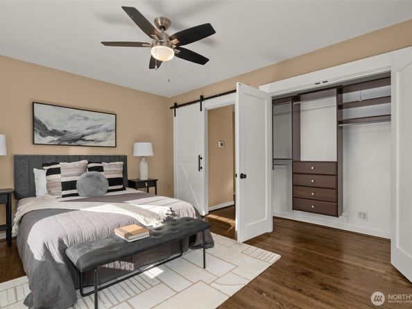 3759 SW Grayson Street, Seattle WA 98126