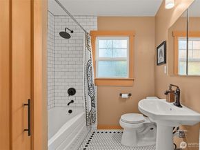 3759 SW Grayson Street, Seattle WA 98126