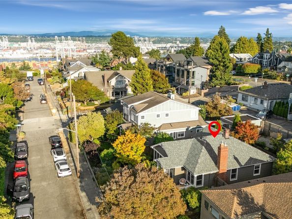 3759 SW Grayson Street, Seattle WA 98126