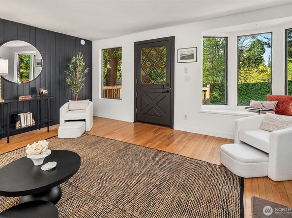 9705 SW Burton Drive, Vashon WA 98070