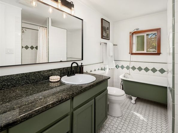 9705 SW Burton Drive, Vashon WA 98070