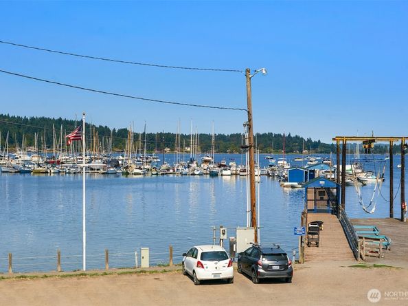 9705 SW Burton Drive, Vashon WA 98070