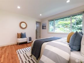 17134 NE 8th Place, Bellevue WA 98008