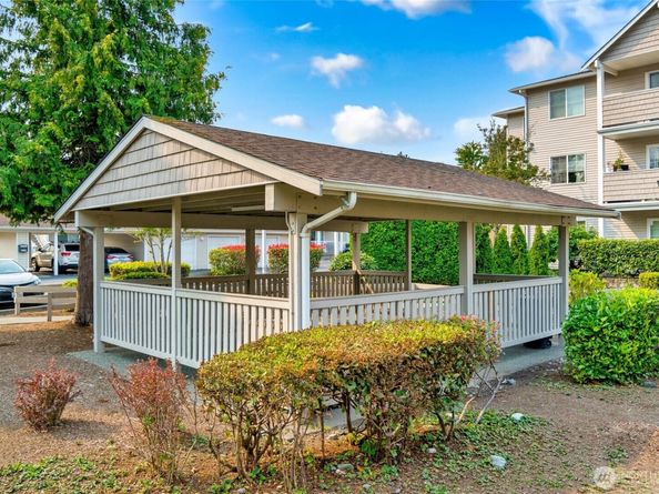 1001 W Casino Road F201, Everett WA 98204