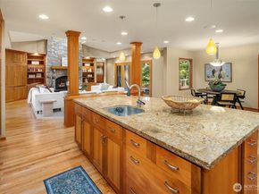 8300 SE 82nd Street, Mercer Island WA 98040