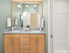 8300 SE 82nd Street, Mercer Island WA 98040