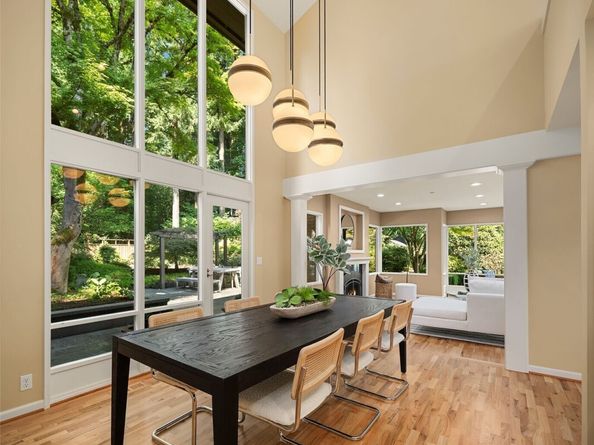 8300 SE 82nd Street, Mercer Island WA 98040