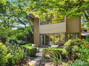 8300 SE 82nd Street, Mercer Island WA 98040