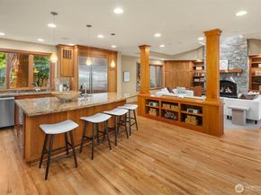 8300 SE 82nd Street, Mercer Island WA 98040