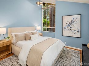 8300 SE 82nd Street, Mercer Island WA 98040