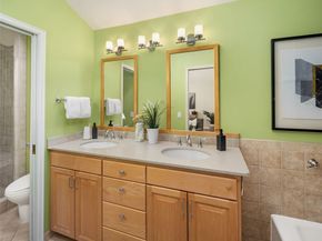 8300 SE 82nd Street, Mercer Island WA 98040
