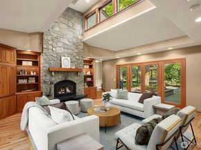 8300 SE 82nd Street, Mercer Island WA 98040
