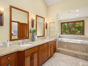 8300 SE 82nd Street, Mercer Island WA 98040