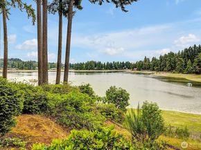 921 Pershing Ave 101, Bremerton WA 98312