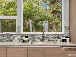 744 Hanami Lane NE, Bainbridge Island WA 98110