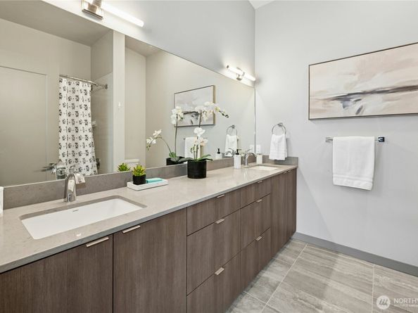 744 Hanami Lane NE, Bainbridge Island WA 98110