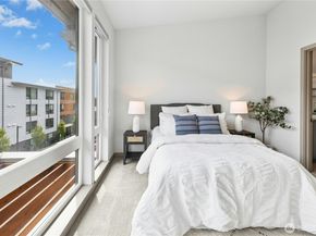744 Hanami Lane NE, Bainbridge Island WA 98110