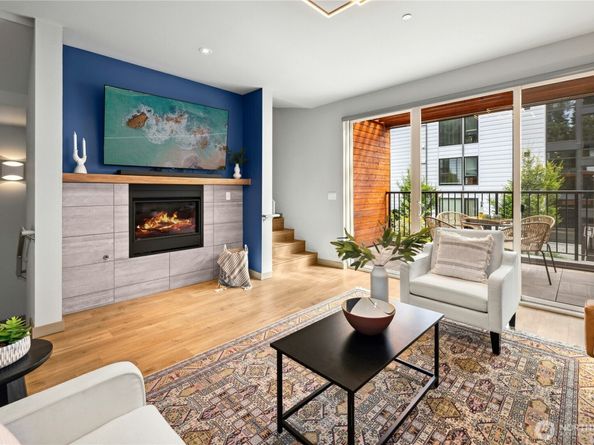 744 Hanami Lane NE, Bainbridge Island WA 98110