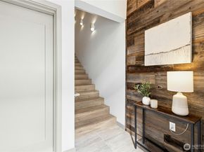 744 Hanami Lane NE, Bainbridge Island WA 98110