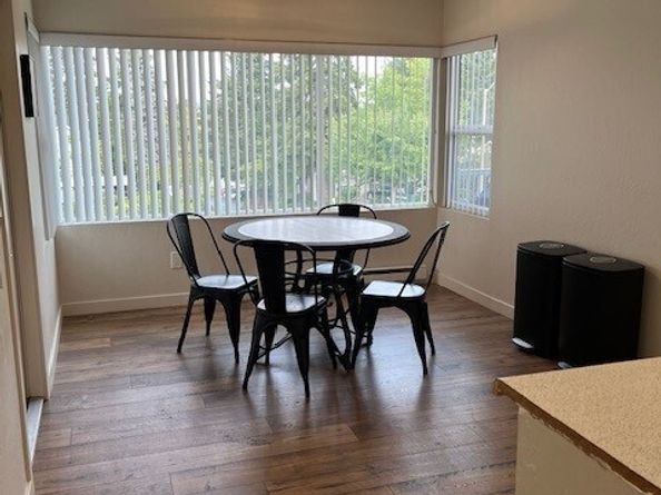 12510 NE 130th Way B103, Kirkland WA 98034