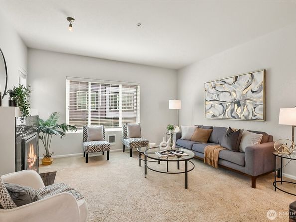 10370 156th Place NE 102, Redmond WA 98052