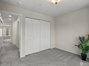 10370 156th Place NE 102, Redmond WA 98052