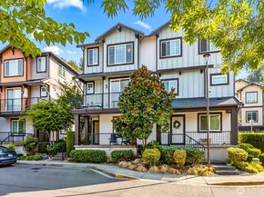 10370 156th Place NE 102, Redmond WA 98052