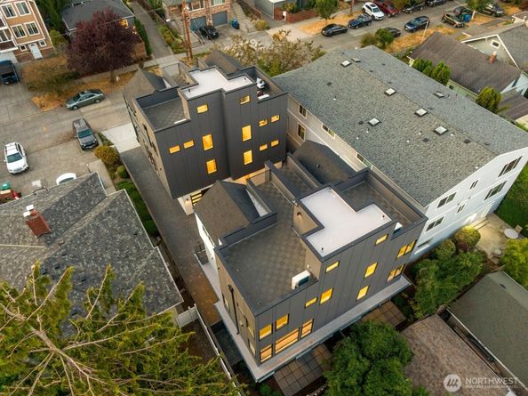 2037 NW 61st Street B, Seattle WA 98107