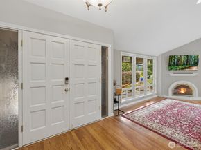 15037 SE 47th Street, Bellevue WA 98006